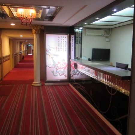 Da Chien Hotel Каосюн Екстериор снимка