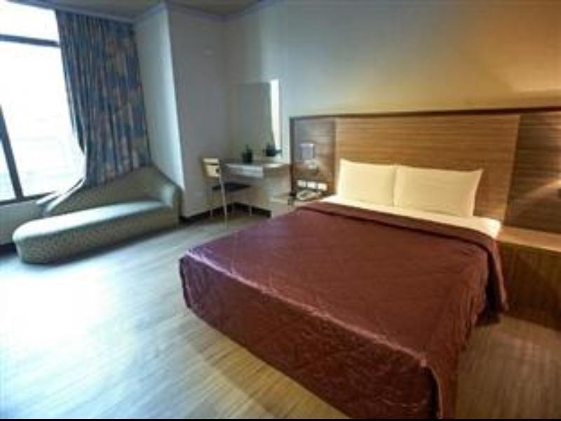 Da Chien Hotel Каосюн Екстериор снимка